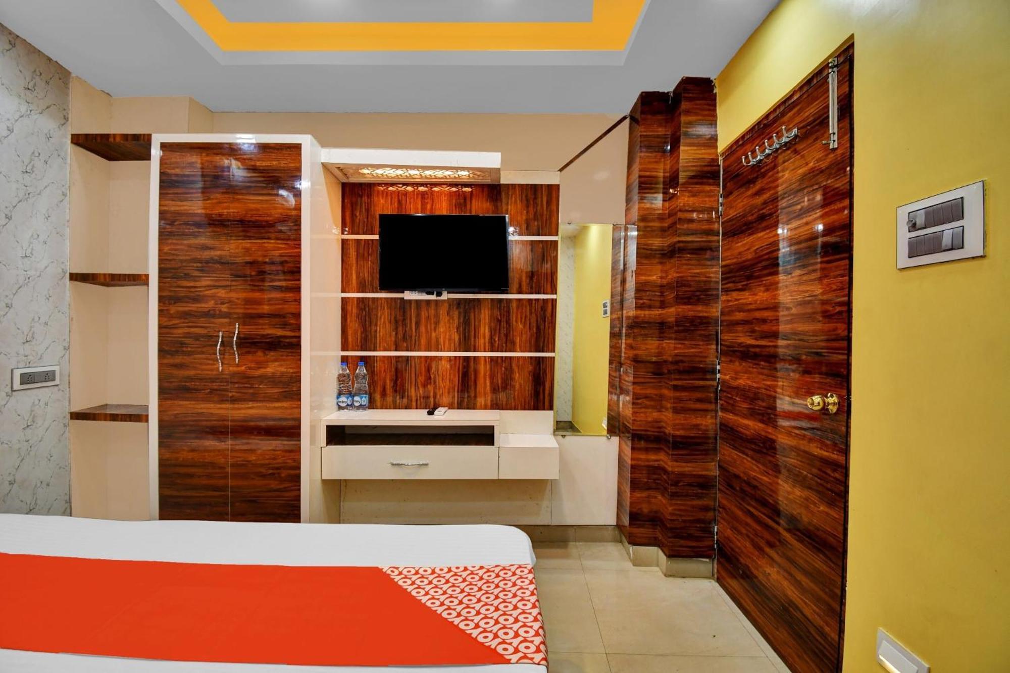 Hotel Oyo Flagship 83977 Zq Kolkata