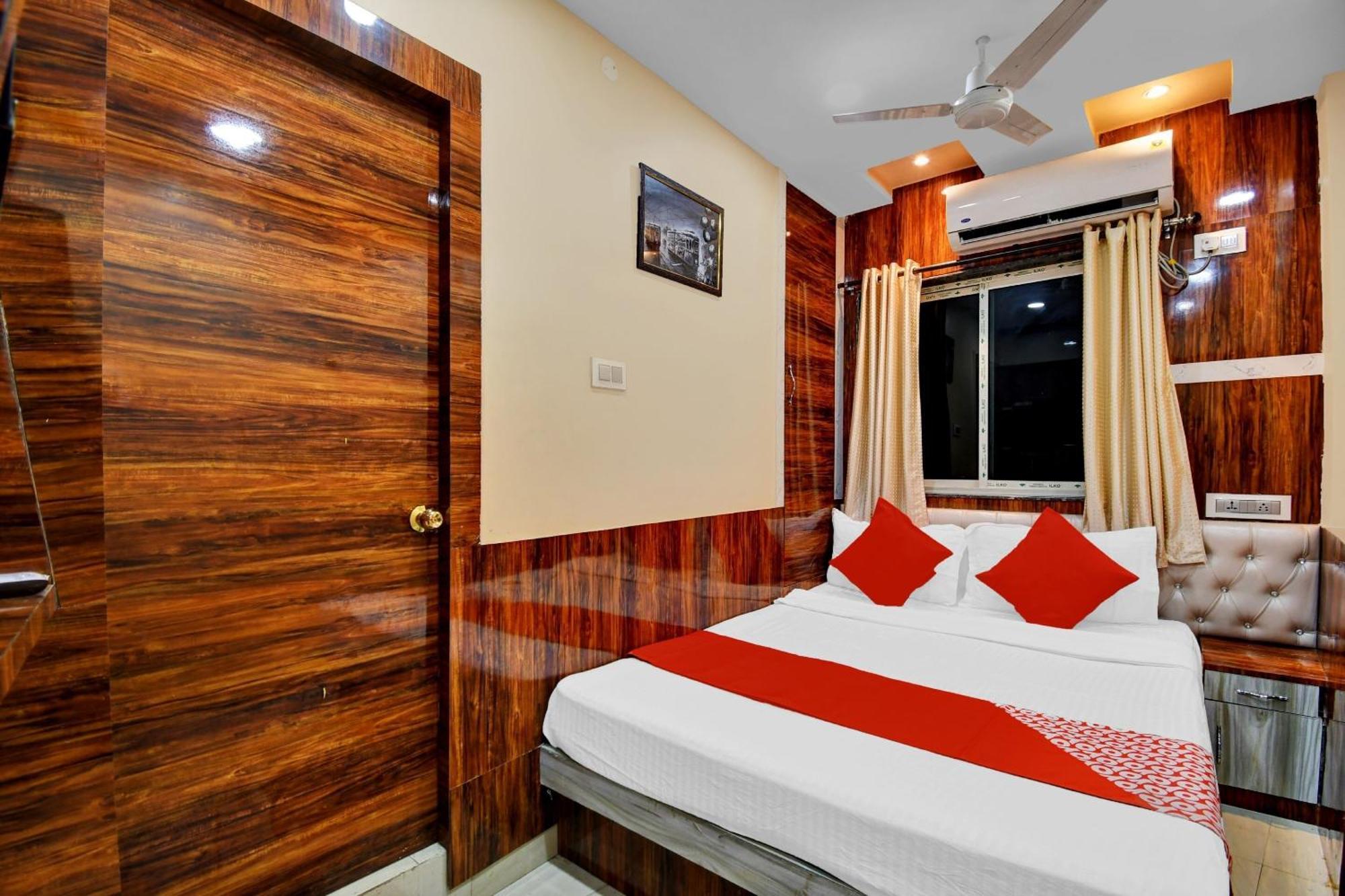 Hotel Oyo Flagship 83977 Zq 3*